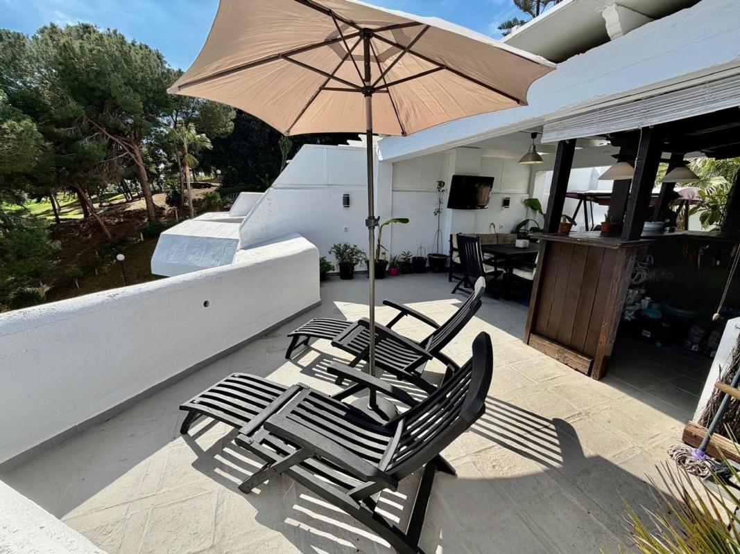 Продажа таунхауса в Chalet adosado en Calle de Suecia, Nueva Torrequebrada, Benalmádena , Бенальмадена photo 2