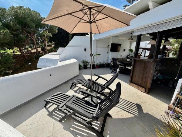 Chalet adosado en Calle de Suecia, Nueva Torrequebrada, Benalmádena photo 2