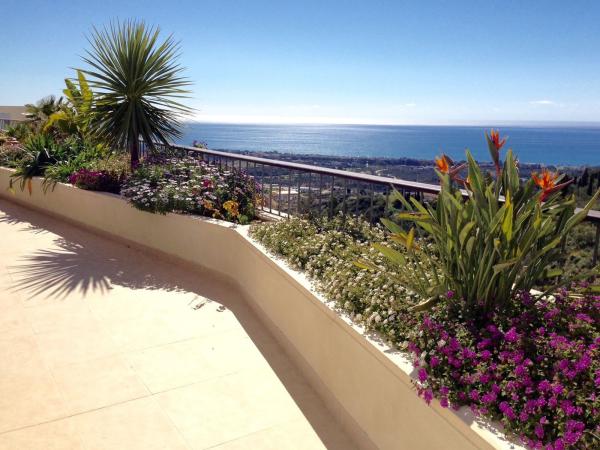 Venta de piso en Piso en El Pinar s/n, Alto de los Monteros, Marbella, Marbella
 photo 3
