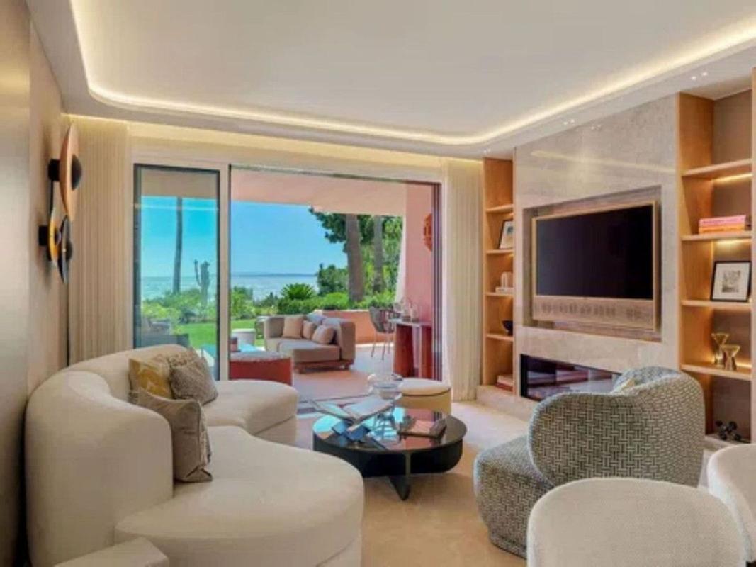 Venta de piso en Piso en Guadalmansa, Estepona, Estepona
photo 3