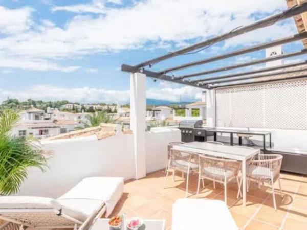 Duplex en venta en Dúplex en La Dama de Noche-La Alzambra, Marbella, Marbella photo 1