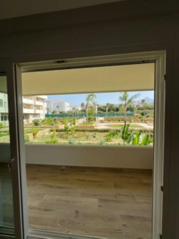 Venta de piso en Piso en Rodeo Alto-Guadaiza-La Campana, Marbella, Marbella
 photo 2