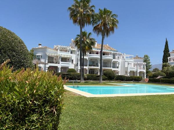 Chalet adosado en Arrabal el Catorce, Guadalmina Alta, Marbella photo 1
