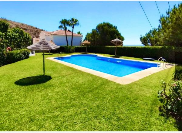 Chalet adosado en Calle Brezo s/n, Arroyo de la Miel, Benalmádena thumbnail 2