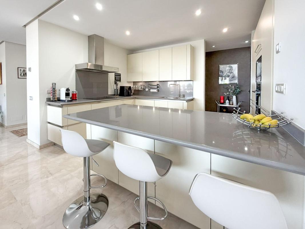 Продажа квартиры на Piso en Urbanización Balcones de Sierra Blanca, Sierra Blanca, Marbella, Марбелла
photo 3