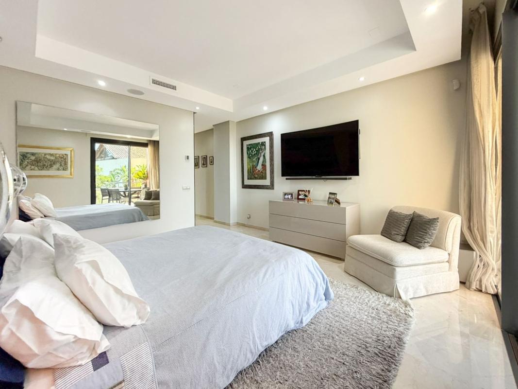 Продажа квартиры на Piso en Urbanización Balcones de Sierra Blanca, Sierra Blanca, Marbella, Марбелла
photo 4