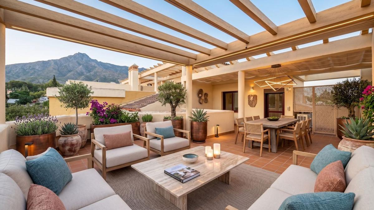 Sale of townhouse in Chalet adosado en Avenida Piedramar, Nagüeles, Marbella , Marbella photo 2