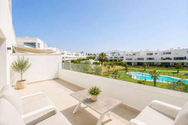 Продажа квартиры на Piso en Calle Flor de Saúco, Bel-Air, Estepona, Эстепона
photo 1