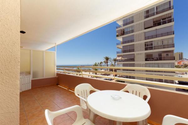 Продажа квартиры на Piso en Zona Puerto Deportivo, Fuengirola, Фуэнхирола
thumbnail 2