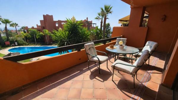 Venta de piso en Piso en Torre la Sal, Buenas Noches, Estepona, Estepona
photo 1
