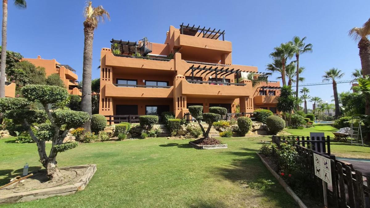 Продажа квартиры на Piso en Torre la Sal, Buenas Noches, Estepona, Эстепона
photo 2