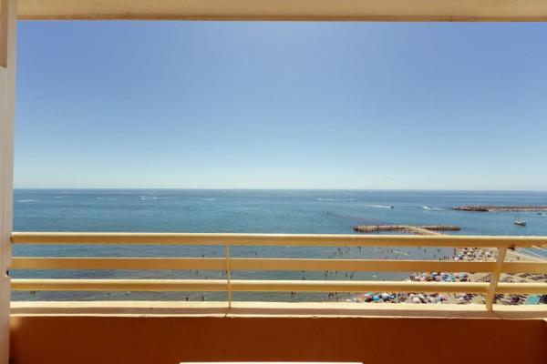 Studio for sale on Estudio en Paseo Marítimo Rey de España, Zona Puerto Deportivo, Fuengirola, Fuengirola thumbnail 2