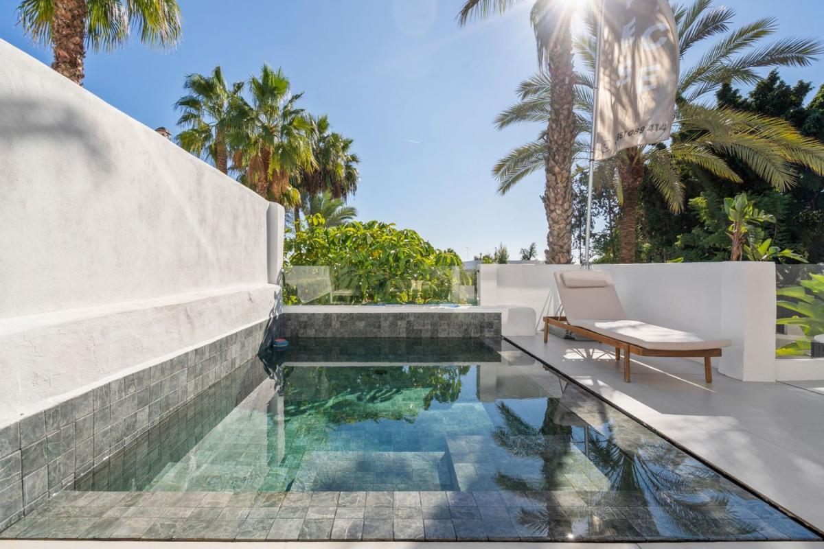 Продажа дуплекса на Dúplex en Paraiso-Barronal, Estepona, Эстепона photo 5