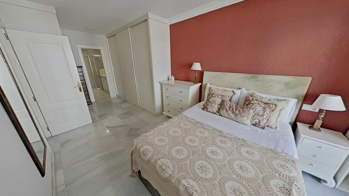 Venta de piso en Piso en Bulevar Príncipe Alfonso de Hohenlohe, 9, Las Lomas de Río Verde, Marbella, Marbella
photo 4