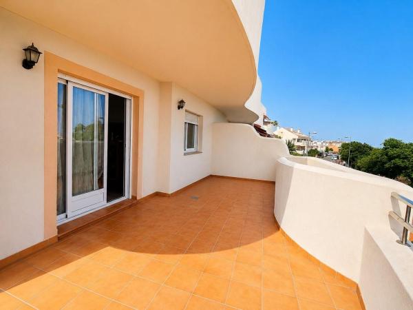 Sprzedaż mieszkania w Piso en Calle Ciudad de Ceuta, Arroyo de la Miel, Benalmádena, Benalmádena
 photo 3