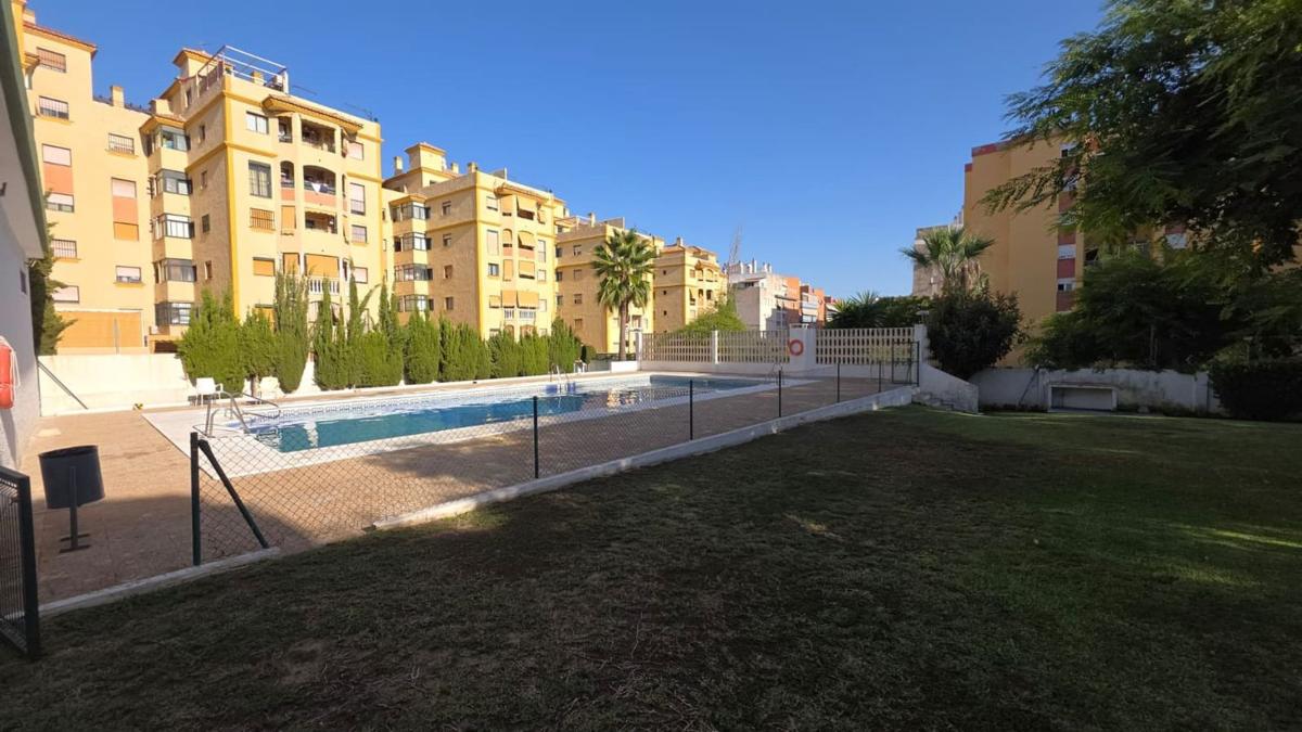 Venta de piso en Piso en Calle Rodrigo de Triana, La Puya - La Ermita, Marbella, Marbella
 photo 4