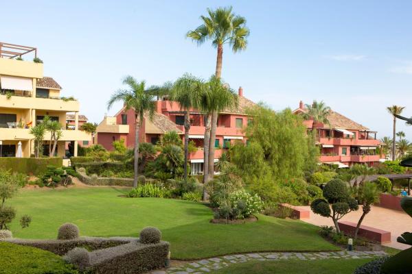 Продажа квартиры на Piso en Calle del Estanque, 6, Cancelada, Estepona, Эстепона
 photo 1