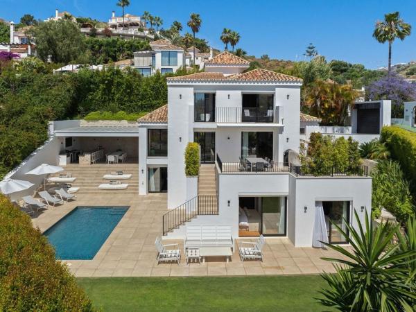Casa o chalet independiente en Urbanizacion Nueva Andalucia 4j, Los Naranjos, Marbella photo 1