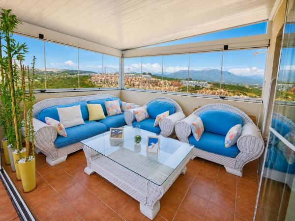 Sale of flat in Piso en Colinas de la Duquesa , Fase I, Portal 8, La Duquesa, Manilva, Manilva
photo 1