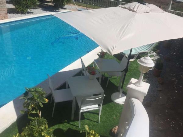 Casa o chalet independiente en Urbanización Amberes, 32, Urbanización Santa Rosa, Torrox photo 3