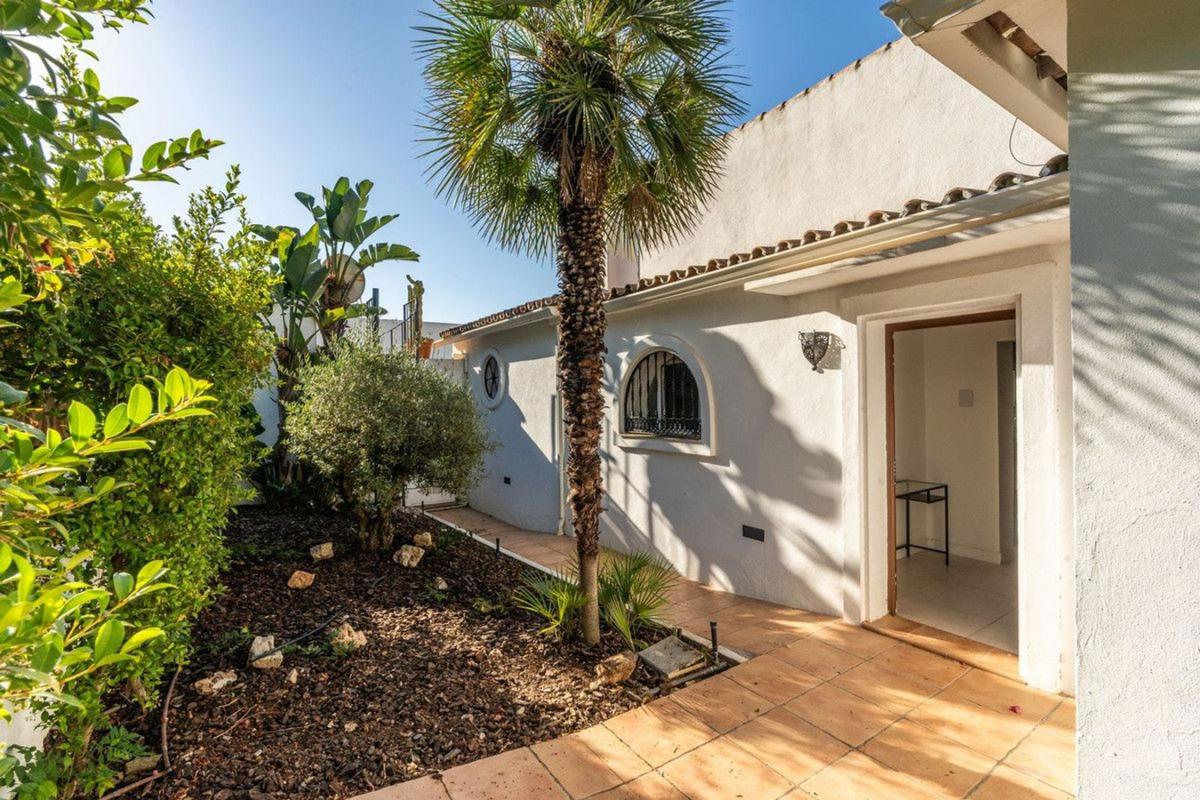 Properties for sale and rent in Spain photo 4