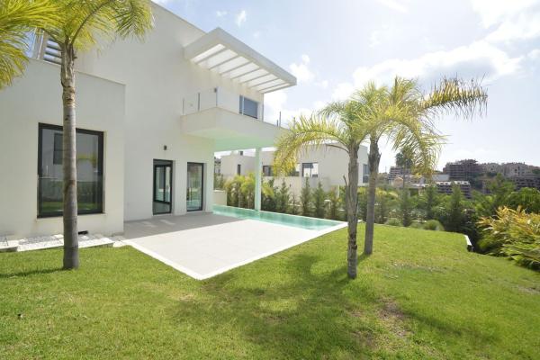 Casa o chalet independiente en Paseo del Golf, Hacienda Elviria, Marbella thumbnail 2