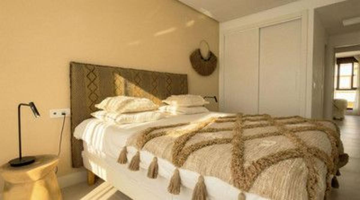 Venta de ático en  Ático en Calle La Romana, 1, Cabopino - Artola, Marbella, Marbella photo 2