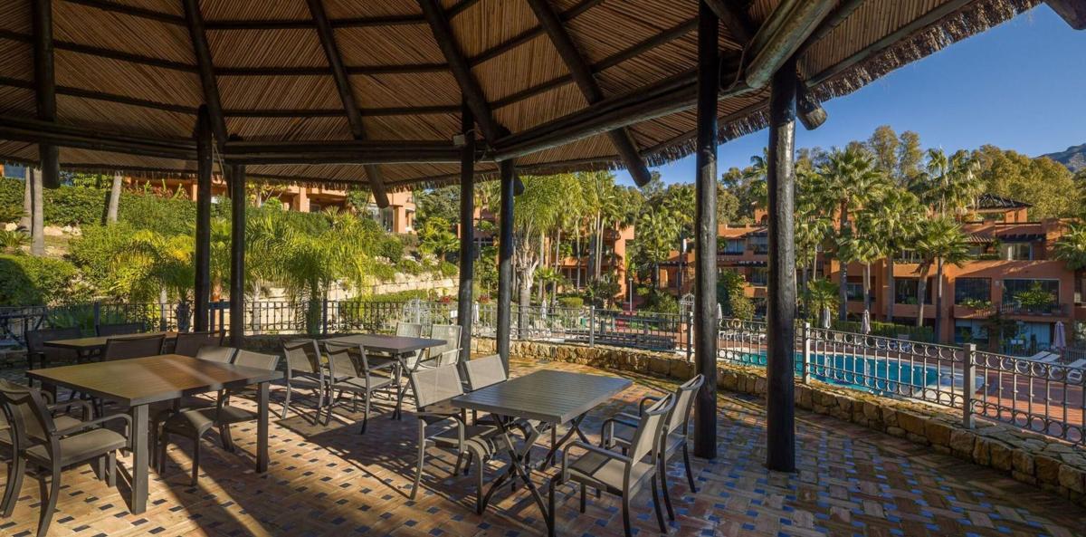 Sprzedaż mieszkania w Piso en Calle Osa Mayor, 24, Los Naranjos, Marbella, Marbella
 photo 2