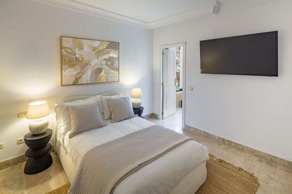 Venta de piso en Piso en Calle Osa Mayor, 24, Los Naranjos, Marbella, Marbella
thumbnail 3