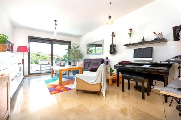 Sale of flat in Piso en Avenida Jose Ros, La Duquesa, Manilva, Manilva
thumbnail 3