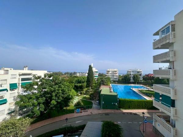 Venta de piso en Piso en Calle Tientos s/n, Sotoserena, Estepona, Estepona
 photo 2