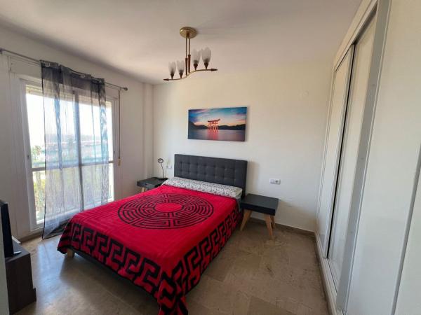 Sale of flat in Piso en Avenida del Carmen, Puerto de Estepona, Estepona, Estepona
thumbnail 3