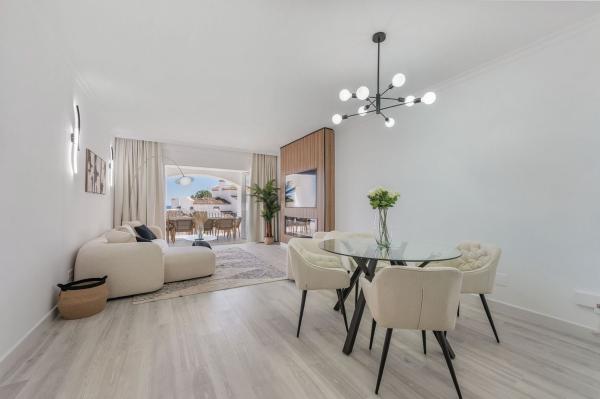 Venta de piso en Piso en Calle Diego de Almagro, 2, La Quinta, Benahavís, Benahavís
thumbnail 2
