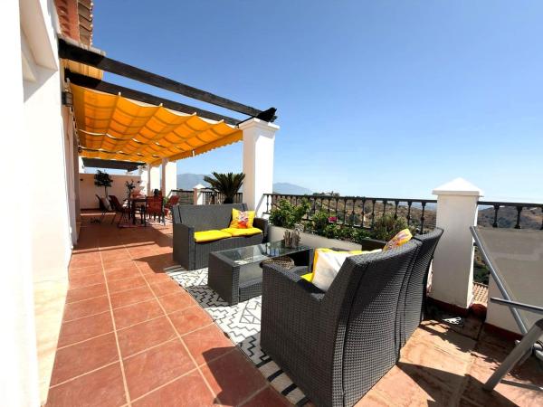 Ático en venta en Ático en Calle Don José de Orbaneja, 67, Sitio de Calahonda, Mijas, Mijas thumbnail 2