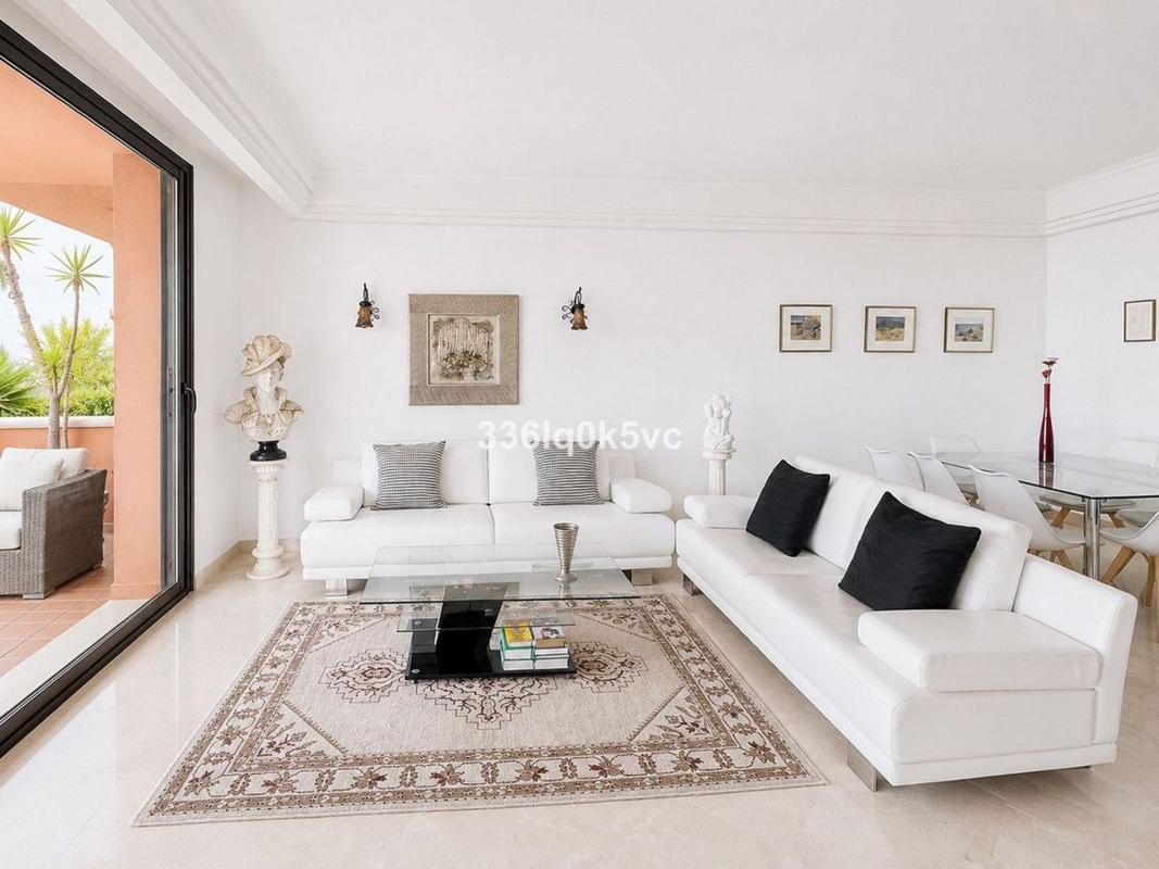Venta de piso en Piso en Urbanizacion Puerto de los Almendros, Los Arqueros-Puerto del Almendro, Benahavís, Benahavís
photo 5