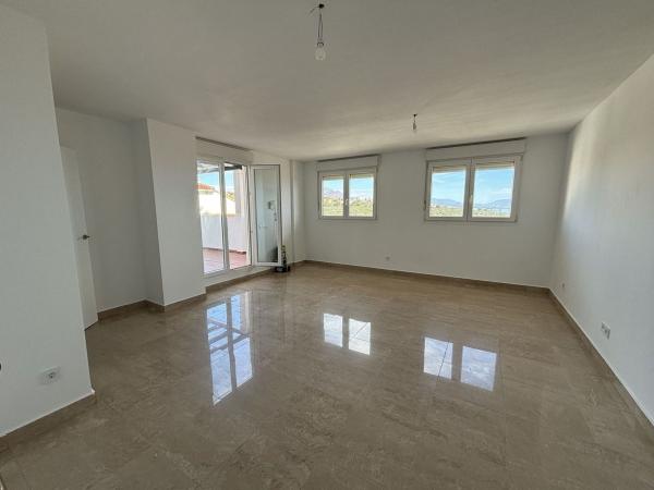 Duplex en venta en Dúplex en Puerto de la Duquesa, Manilva, Manilva thumbnail 3
