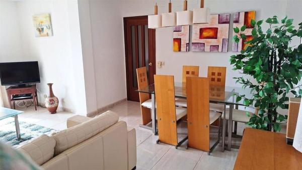 Venta de piso en Piso en Calle Cigala, Puerto de la Duquesa, Manilva, Manilva
thumbnail 3