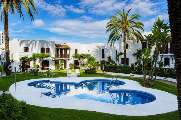 Chalet adosado en Calle Teodoro Rojo, 7, Villacana - Costalita - Saladillo, Estepona photo 1