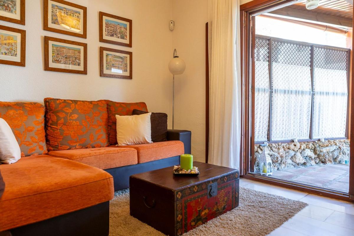 Продажа таунхауса в Chalet adosado en Bahia Azul, Guadalobón, Estepona , Эстепона photo 5