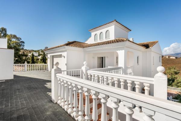 Casa o chalet independiente en Calle Milano, 64, Cerros del Águila, Mijas photo 2