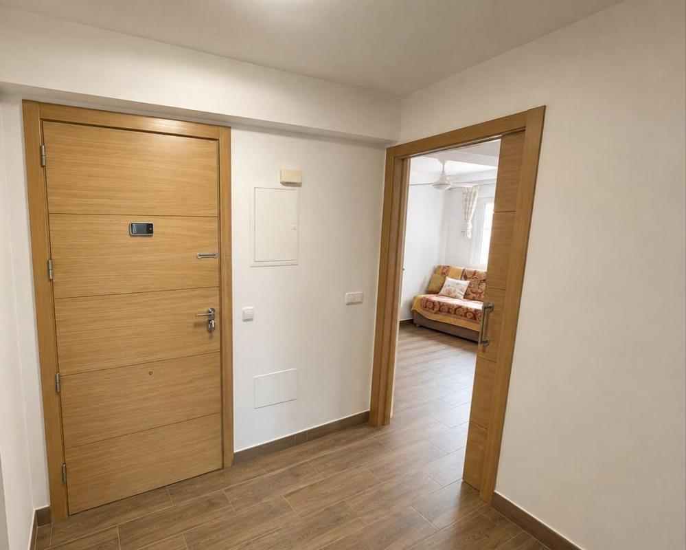 Venta de piso en Piso en Calle Huelva, Centro Ciudad, Fuengirola, Fuengirola
photo 3