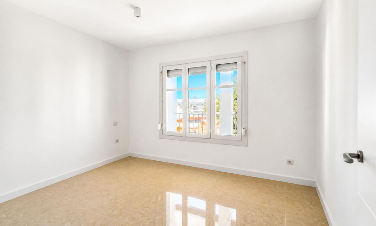 Venta de piso en Piso en Calle Duquesa de Arcos, San Luis de Sabinillas, Manilva, Manilva
photo 5