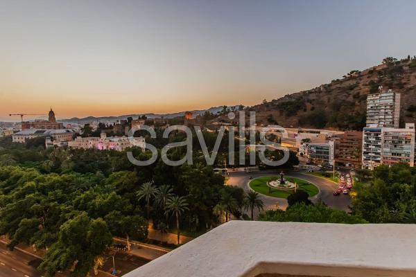 Venta de piso en Piso en Paseo de la Farola, Malagueta - Monte Sancha, Málaga, Málaga
thumbnail 3