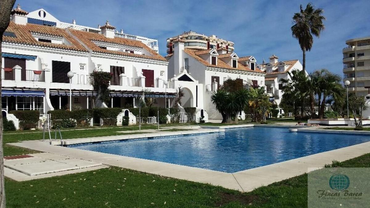 Sprzedaż poddasza w Ático en Zona Sohail, Fuengirola, Fuengirola photo 2