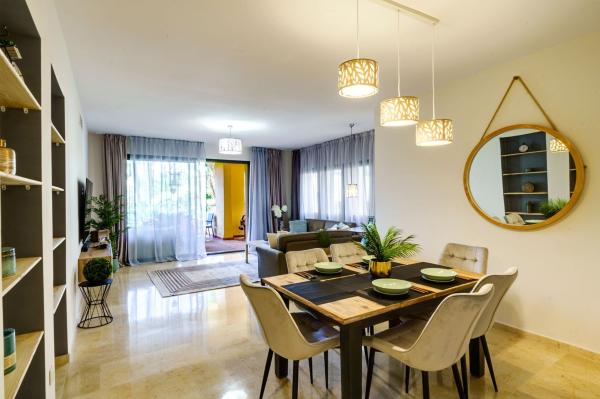 Продажа квартиры на Piso en Urbanización Dos Hermanas II, 2 -a, Nueva Atalaya, Estepona, Эстепона
photo 1