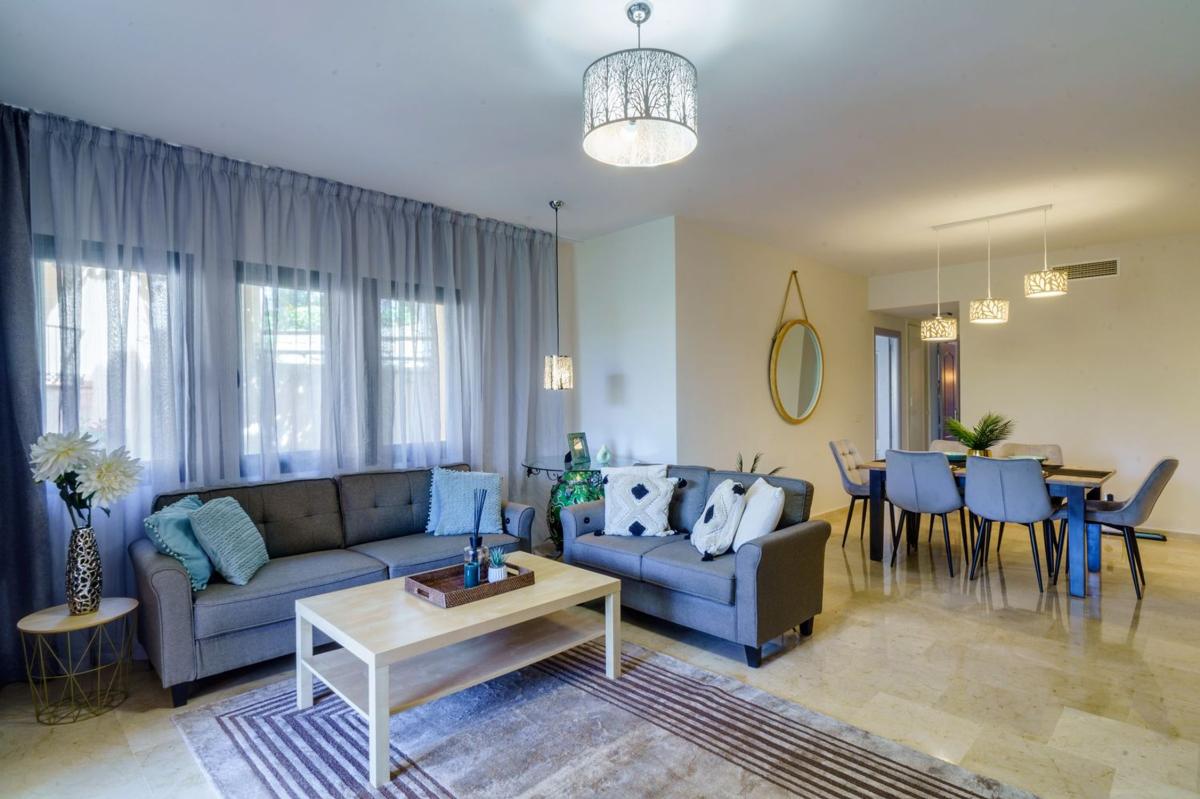 Sale of apartment in Piso en Urbanización Dos Hermanas II, 2 -a, Nueva Atalaya, Estepona, Estepona
photo 2