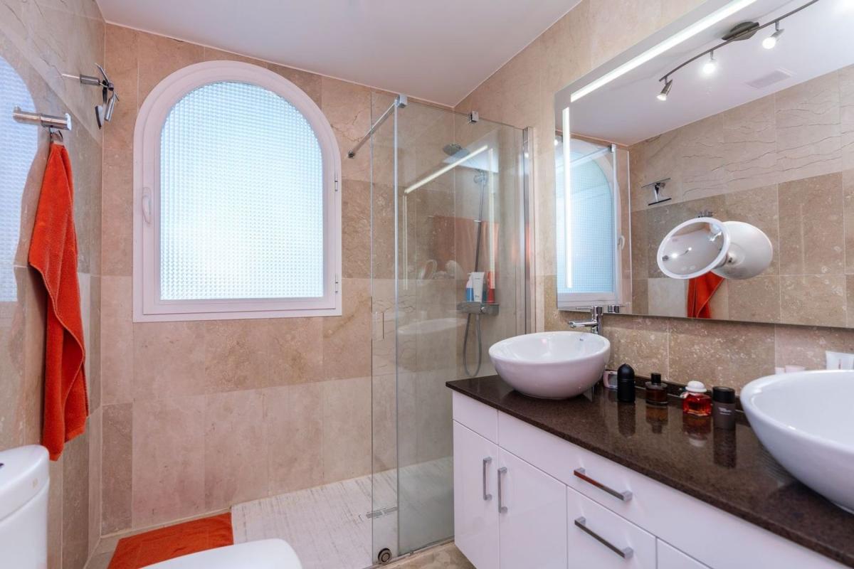 Venta de piso en Piso en Urbanizacion Puerto de los Almendros, Los Arqueros-Puerto del Almendro, Benahavís, Benahavís
photo 3