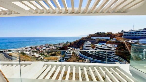 Sale of flat in Piso en Lo Cea - Los Cortijos, Rincón de la Victoria, Rincón de la Victoria
thumbnail 1