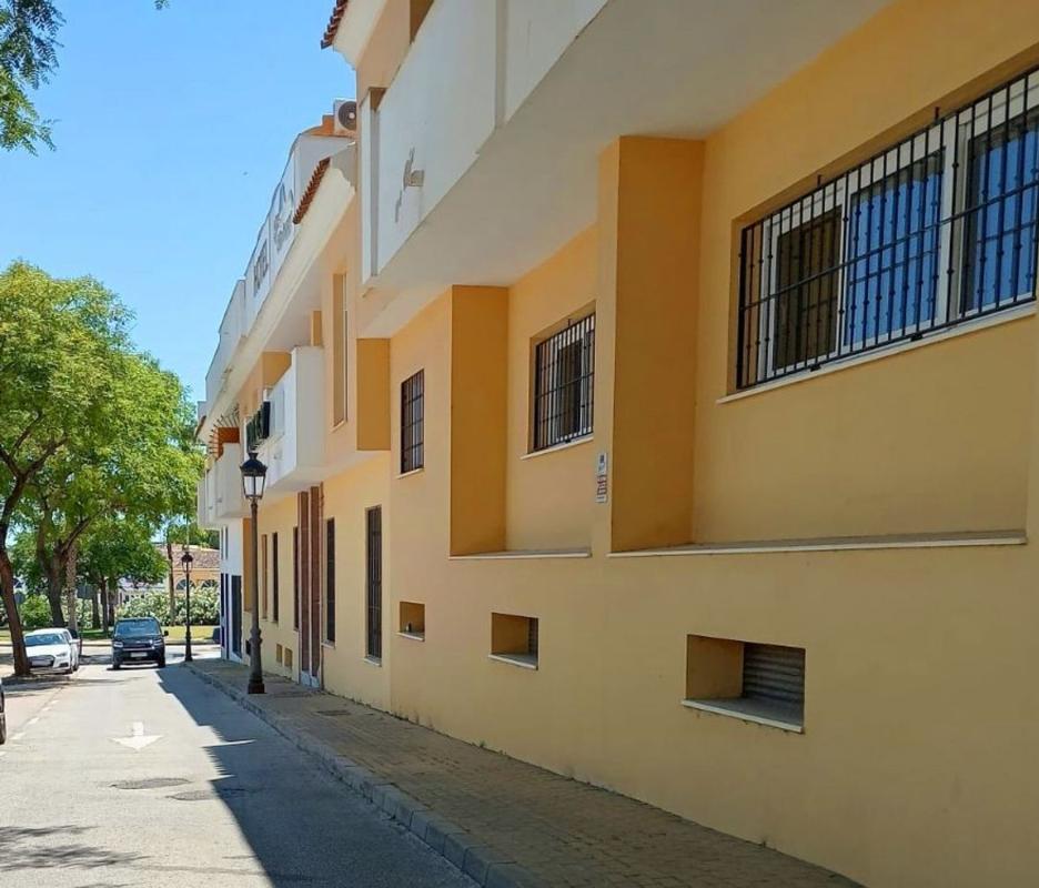 Sprzedaż mieszkania w Piso en Avenida de las Palmeras, 1, Cancelada, Estepona, Estepona
photo 1