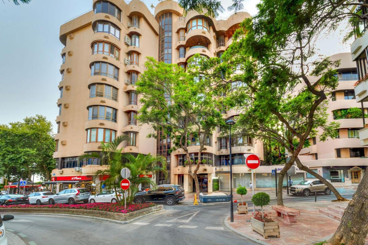 Продажа квартиры на Piso en Calle Nuestra Señora de Gracia, 28, Playa Bajadilla-Puertos, Marbella, Марбелла
photo 2